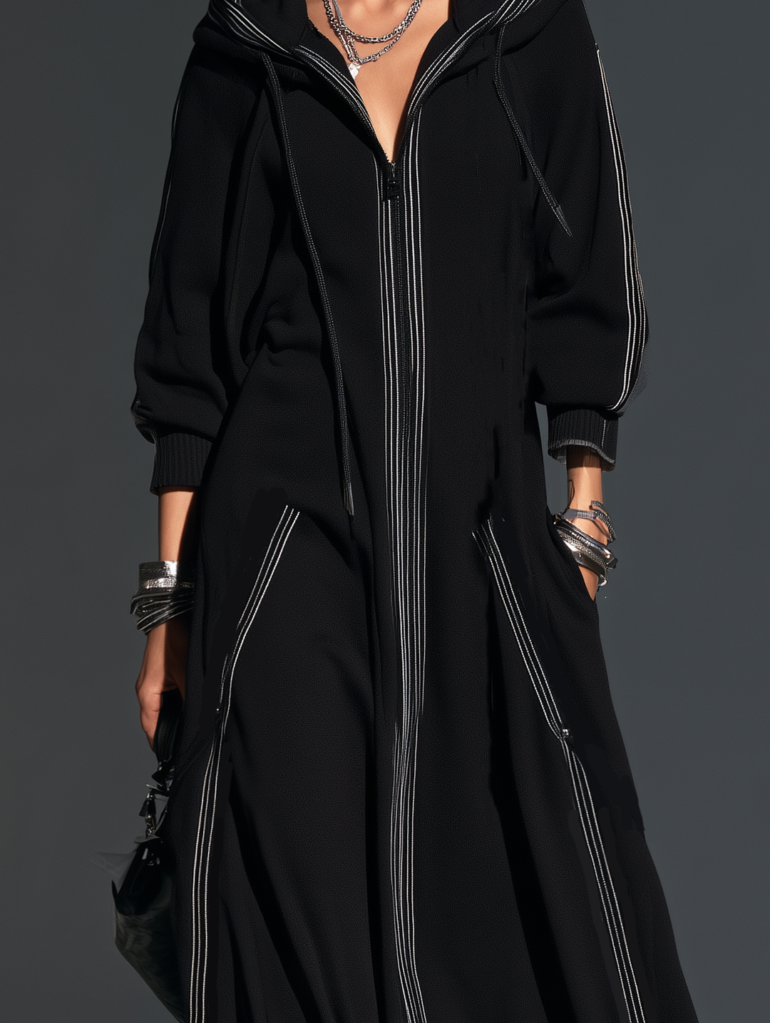 Abrigo largo con capucha de manga larga informal negro de tela de sudadera para mujer