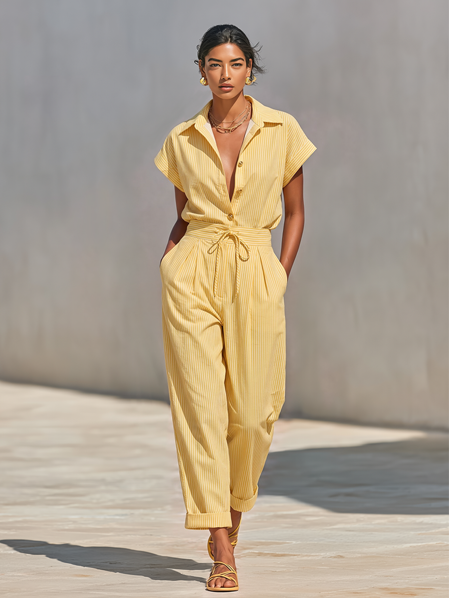 Conjunto de dos piezas para mujer, blusa de rayas verticales en limón con botones frontales y pantalón pitillo con bolsillos laterales, estilo casual-chic para la playa MDZ2203F4LYL